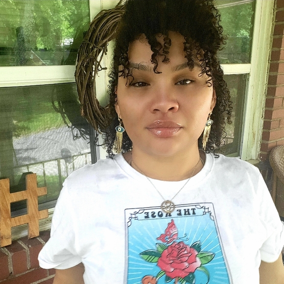 Meet your Posher, Shana - Picture 2 of 2